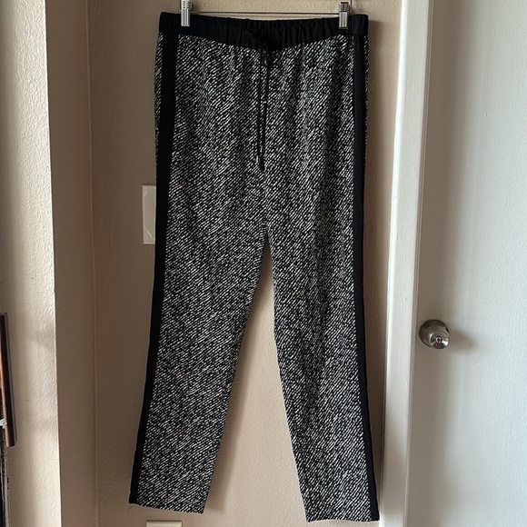 VINCE CAMUTO Black and White Drawstring Pants - Picture 3 of 8